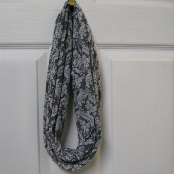 Lightweight Knit Soft Gray Print Infinity Scarf - Picture 1 of 1